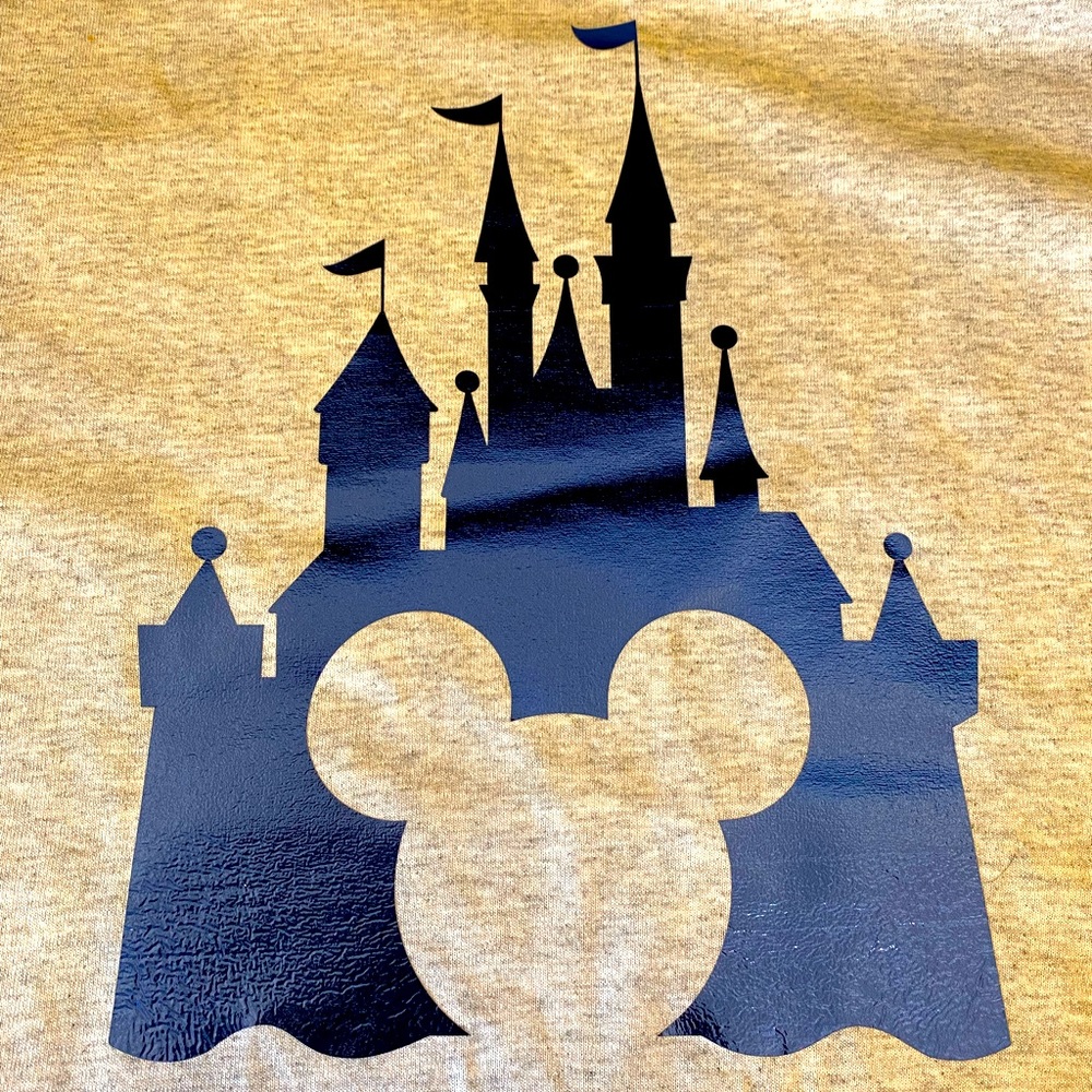 Brand New Disney Mickey Castle Shirt Gildan size Men’s Medium